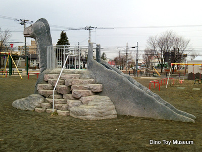 グリーンベルト（東雲町かいじゅう広場）にある恐竜像