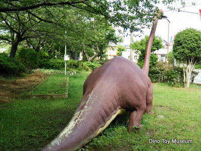 松伏町・田中第五公園の恐竜像