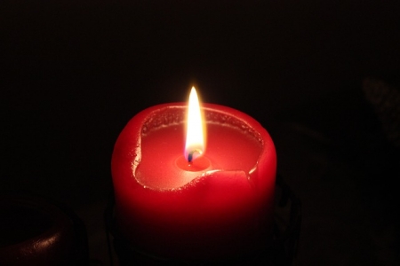 candle-471821_640.jpg