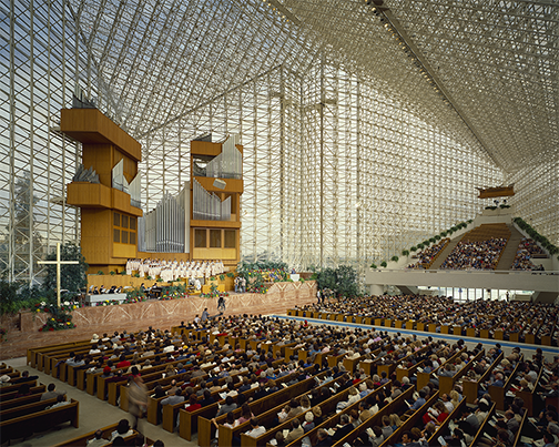 09Relg-Crystal-Cathedral-04.png