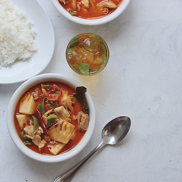 red curry & mekhong