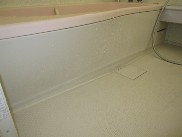 埼玉県さいたま市大宮区　ご在宅一戸建て　エアコンクリーニング　キッチン換気扇・シンクお風呂クリーニング　お風呂清掃　作業完了後　１