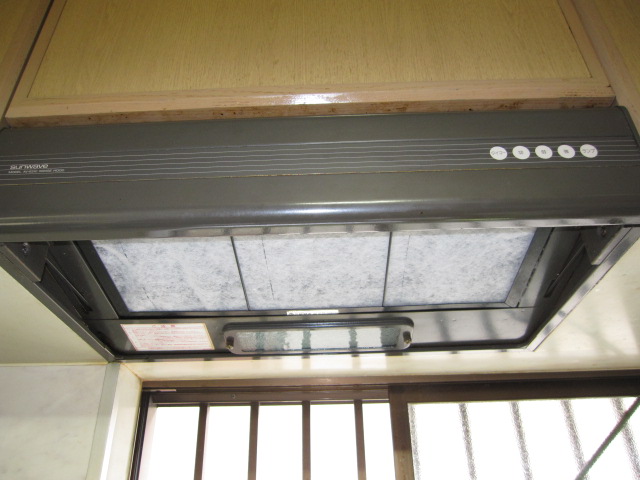 埼玉県所沢市　ご在宅一戸建て　キッチン換気扇クリーニング　作業完了後　１